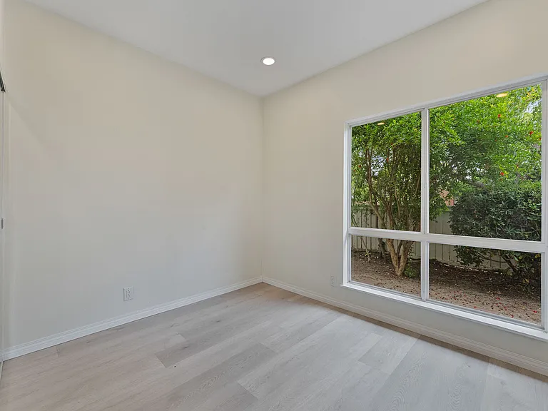 20 Norton St — Photo 19