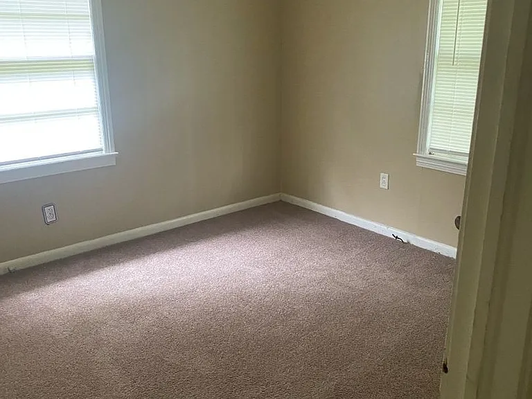 102 Wheeler Dr — Photo 11