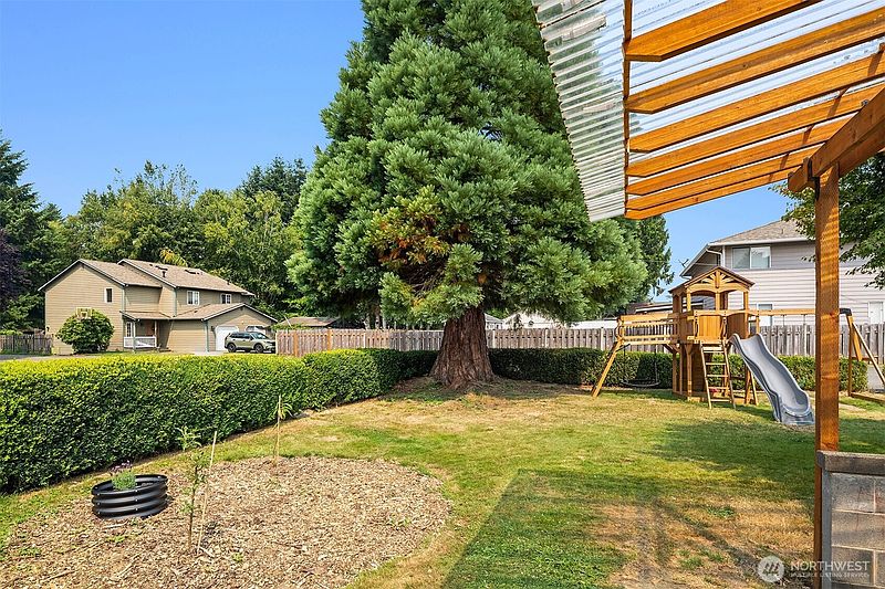 5th image of 15502 182nd Avenue SE