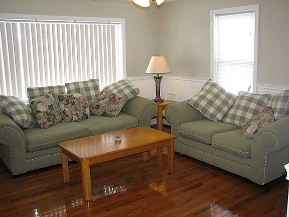 3rd image of 6 McGirr St