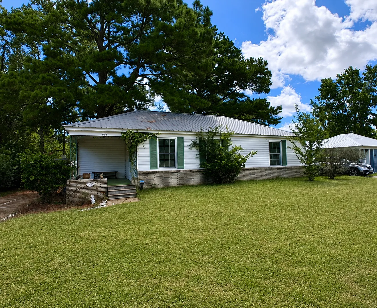 905 Pinckney Avenue — Photo 1