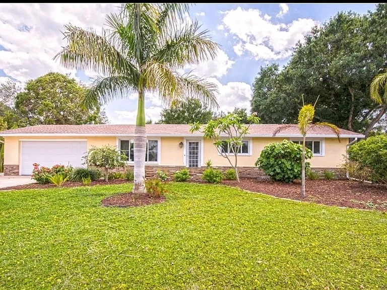 2720 Goldenrod St — Photo 1