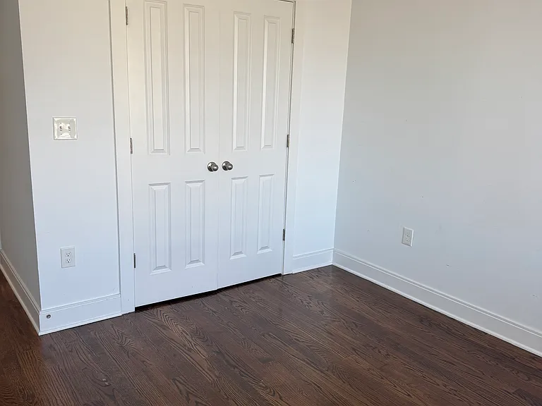 2112 E Fayette St — Photo 10