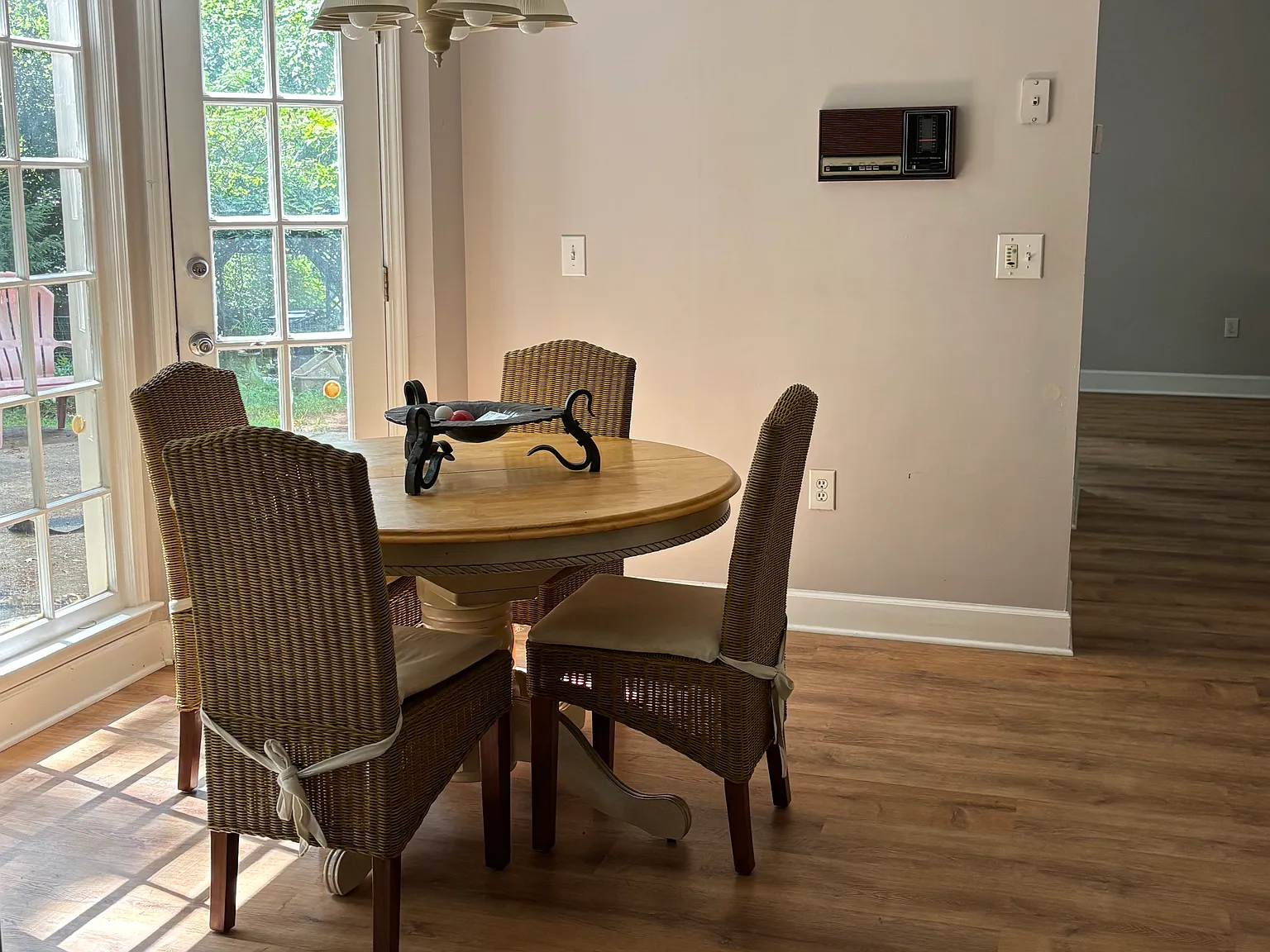 3 bed, 2.5 bath, 1932 sqft, $2,500 — Photo 4