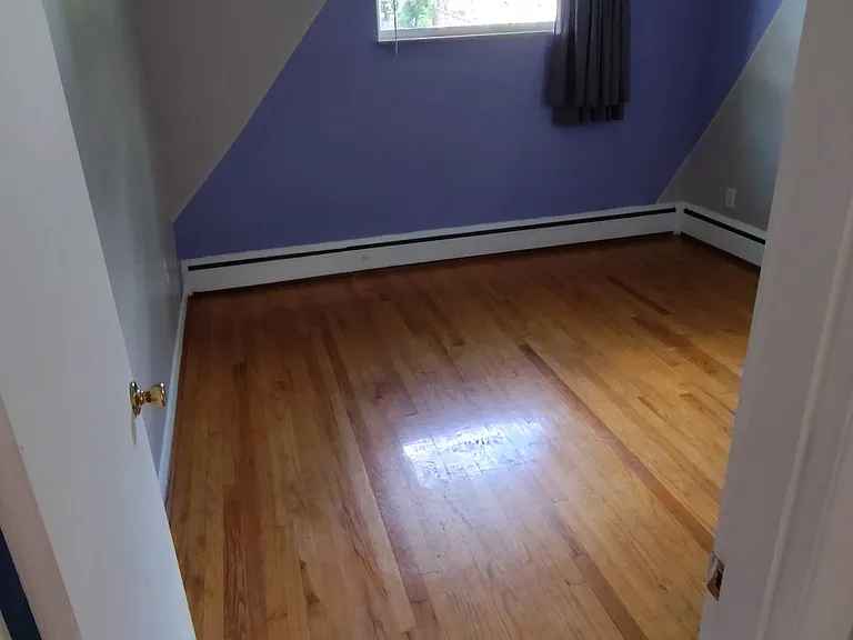 4250 Saint Martins Pl #4 — Photo 11