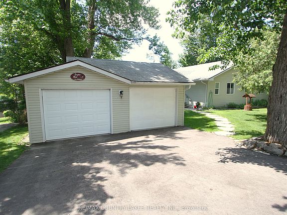 5th image of 27 Hillcrest Ave