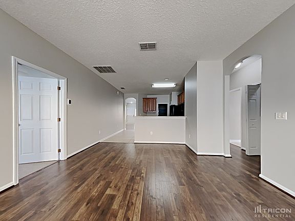 2nd image of 3527 Waterford Oaks Dr