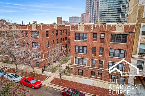 510 W Cornelia Ave #2 Photo 1