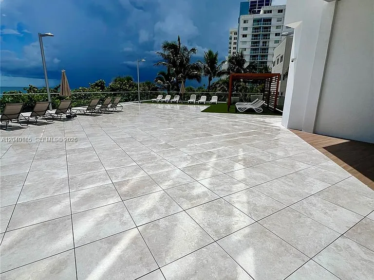 7135 Collins Ave #1523 — Photo 40
