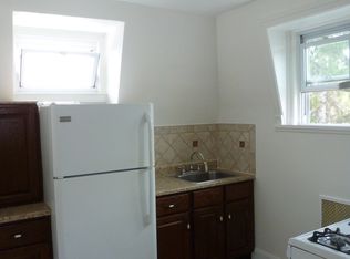 5233 69th St #3, Maspeth, NY 11378