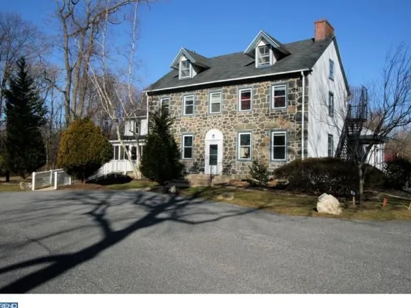 1834 Meetinghouse Rd, Upper Chichester, PA 19061