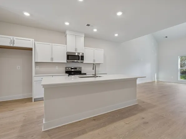 609 Tulip Springs Ct, Hermitage, TN 37076