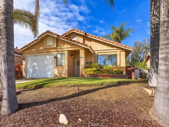 28299 Encino Dr, Menifee, CA 92586