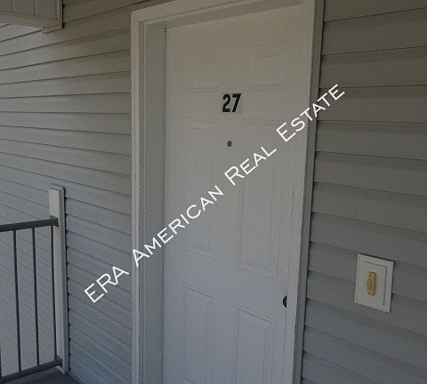 3rd image of 28 Garden Ln APT 27