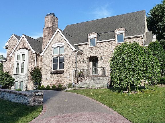 Front w circular drive