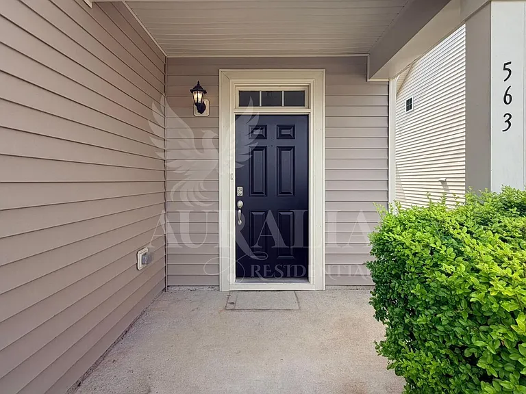 563 Whitley Ridge Dr — Photo 3