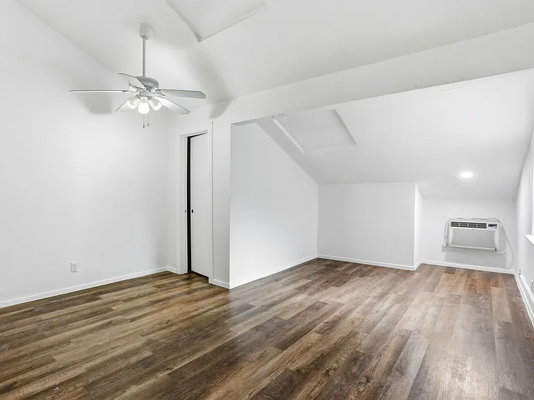 8112 Scottshill — Photo 25