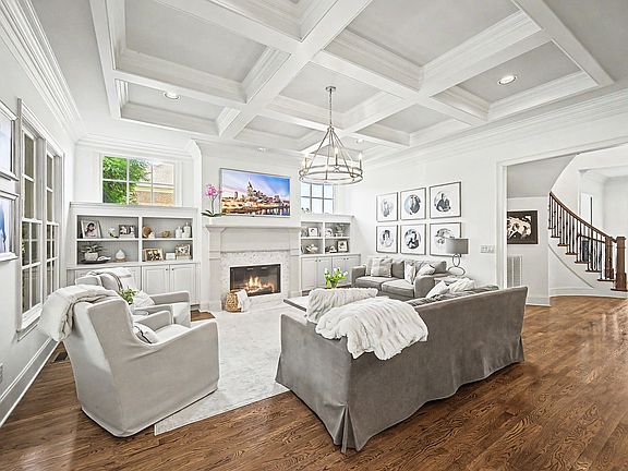 4th image of 9476 Highland Bend Ct