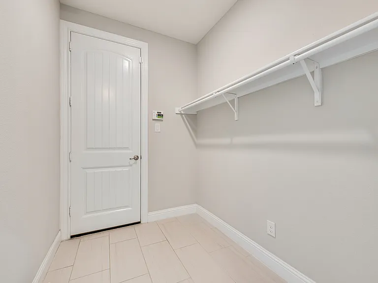 9814 Gristmill Ln — Photo 13