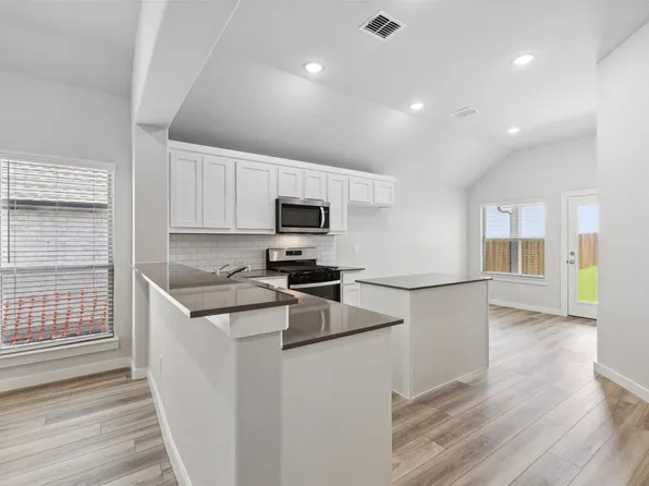 2136 Pedigree Ln, Seagoville, TX 75159