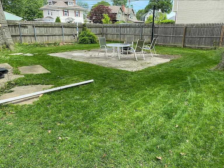 253 W Amosland Rd #2 — Photo 8