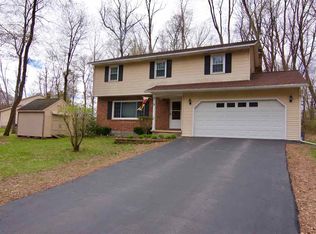 5 Raspberry Dr, Malta, NY 12020