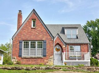 615 48th St, Des Moines, IA 50312