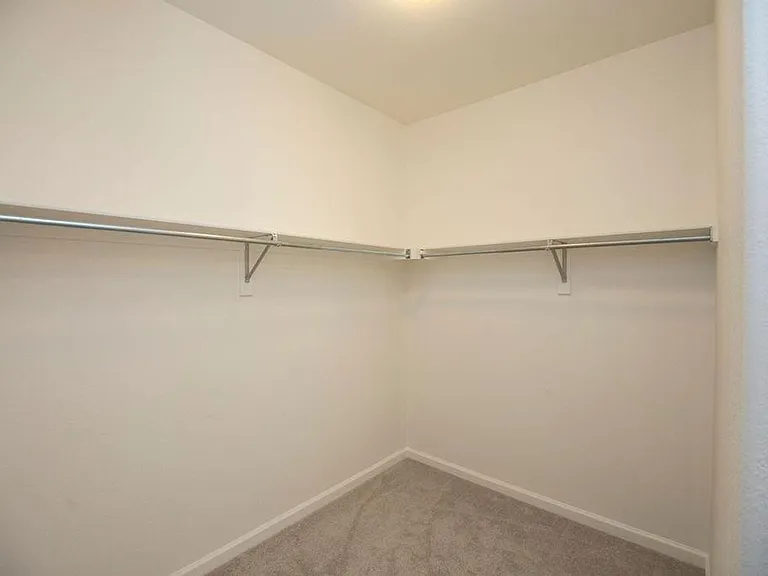 344 Zeppelin Way — Photo 20