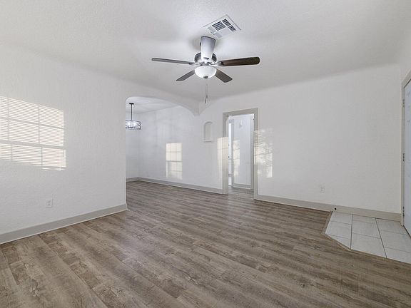 4th image of 1107 Pacific Street