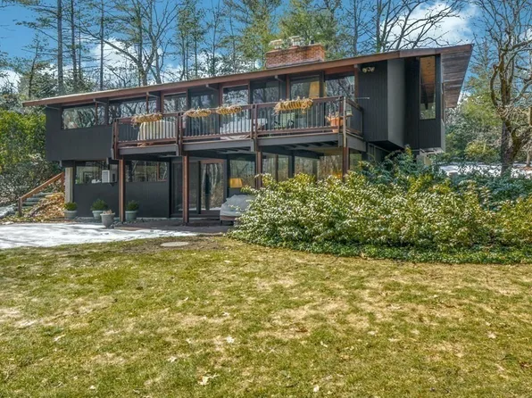 246 Heald Rd, Carlisle, MA 01741