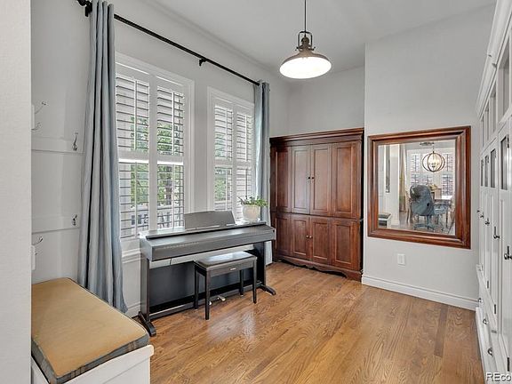 4th image of 2704 Elmira St
