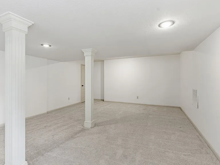 20521 W 71st Ter — Photo 27