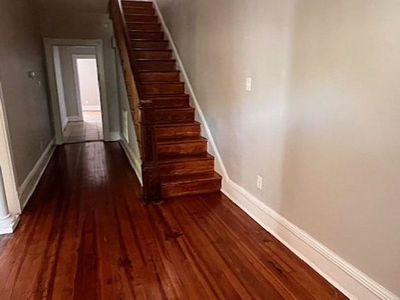 3rd image of 2019 Idlewood Ave