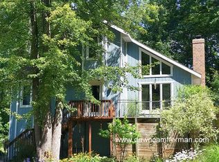 02202 Trillium Ln NW, Grand Rapids, MI 49534