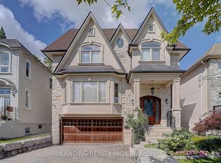 24 Abbotsford Rd, Toronto, ON M2N2P8