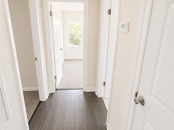 5th image of 5324 Williamsburgh Dr