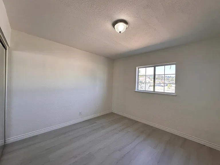 2146 Cantaria Ave — Photo 9