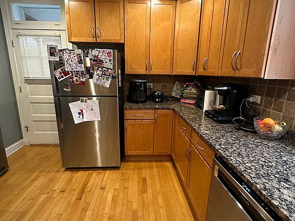 4th image of 4951 W Sunnyside Ave #1
