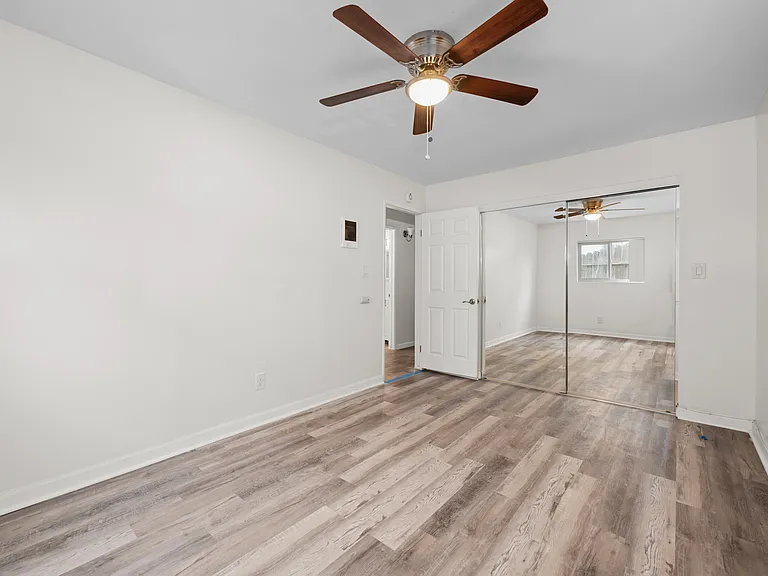 635 Emory St #5 — Photo 11