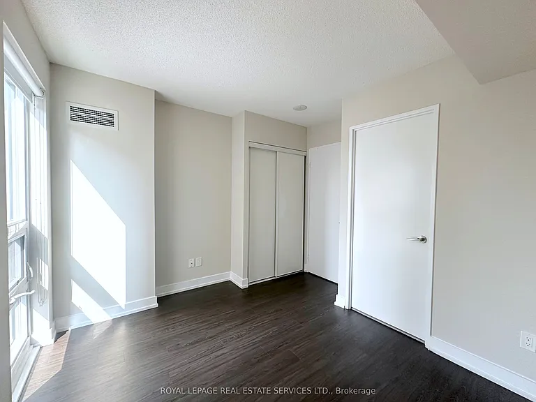 561 Sherbourne St #702 — Photo 11