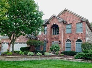 3543 Vanilla Grass Dr, Naperville, IL 60564