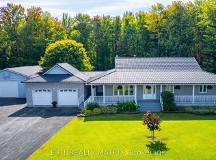 2120 Russland Rd, Ottawa, ON K0A3H0