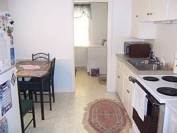 4th image of 1403 Fort Manor Dr