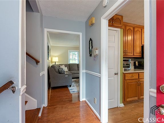 4th image of 285 Weatherly Woods Drive