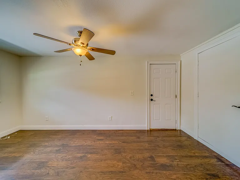 1116 Tangerine St — Photo 3