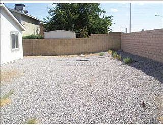 5th image of 4045 Belhaven St