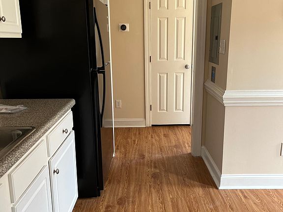 3rd image of 4116 A Brook Creek Ln