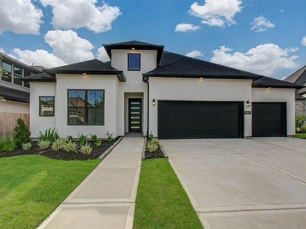 2015 Jade Manor Dr