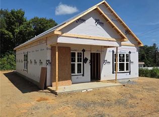 1396 Piedmont Dr, Lexington, NC 27295