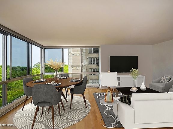 3rd image of 1555 N Dearborn Pkwy APT 6A